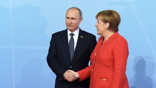 Президент РФ Владимир Путин и федеральный канцлер ФРГ Ангела Меркель - Sputnik Moldova