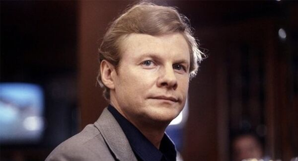 Народный артист РСФСР Виталий Соломин Народный артист РСФСР Виталий Соломин - Sputnik Молдова