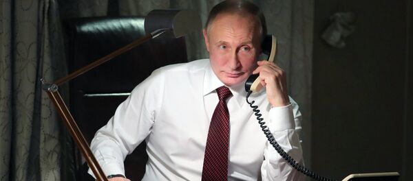 Putin, în timpul unei convorbiri telefonice - Sputnik Moldova