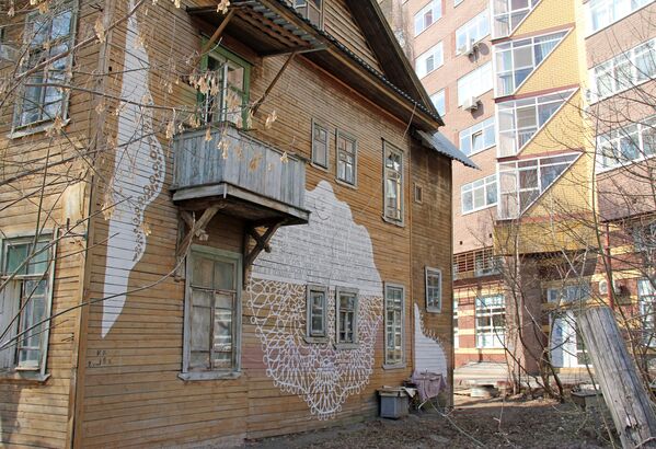 Произведение стрит-арта  на жилом здании в исторической части Нижнего Новгорода - Sputnik Молдова