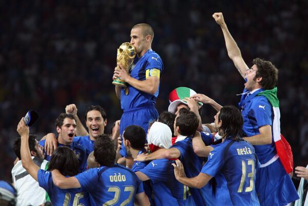 Căpitanul Fabio Cannavaro Căpitanul Fabio Cannavaro - Sputnik Moldova-România