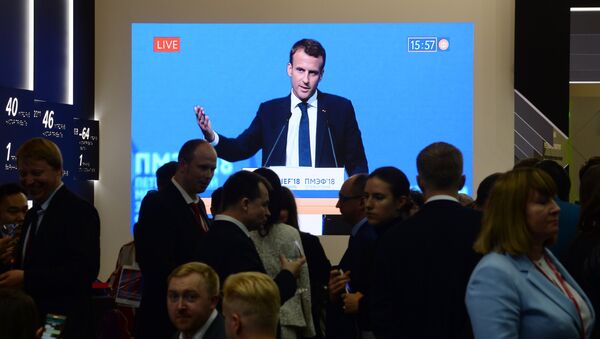 L'intervention d'Emmanuel Macron à la session plénière du SPIEF-2018 - Sputnik Moldova-România