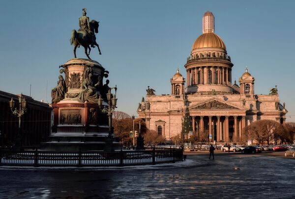 Monumentul lui Nicolai I din Sankt-Petersburg Monumentul lui Nicolai I din Sankt-Petersburg - Sputnik Moldova-România