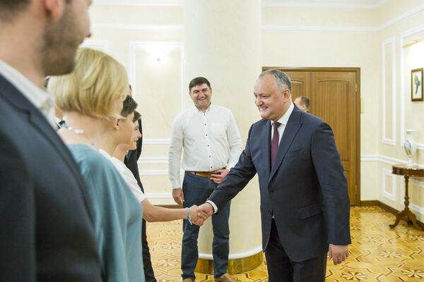 Igor Dodon la întâlnirea cu Ambasadorii Campionatului Mondial de Fotbal - Sputnik Moldova