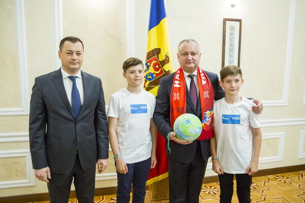 Valentin Carp și Nicolae Sulă la întâlnirea cu șeful statului - Sputnik Moldova
