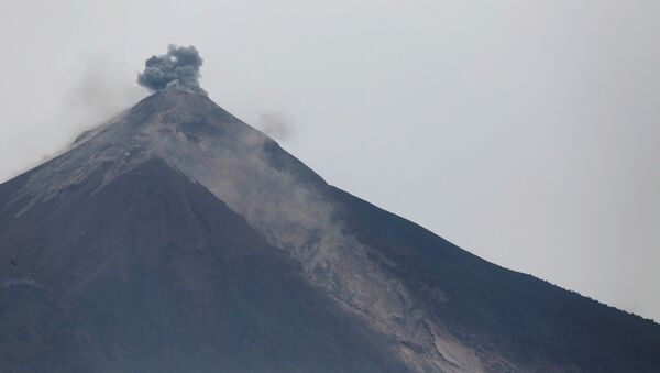 Извержение вулкана в Гватемале - Sputnik Молдова