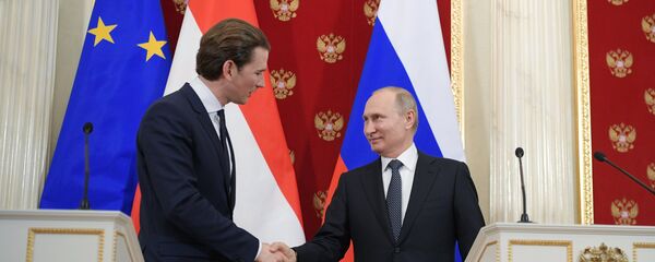 Президент РФ В. Путин встретился с канцлером Австрии С. Курцем - Sputnik Moldova-România
