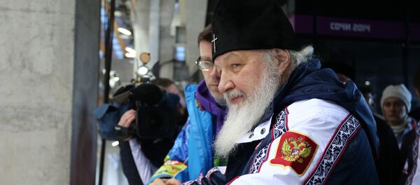 Патриарх Кирилл посетил санно-бобслейную трассу в Сочи - Sputnik Moldova-România