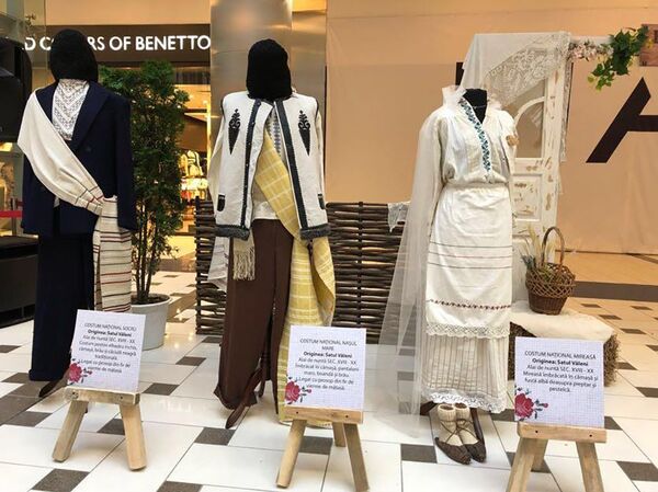Expoziție de costume populare - Sputnik Moldova