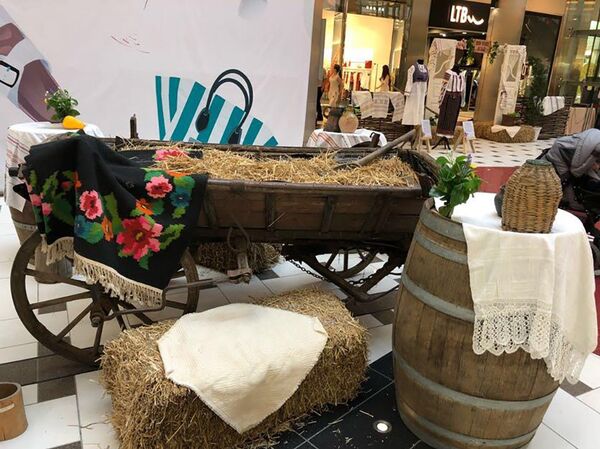Expoziție de costume populare - Sputnik Moldova