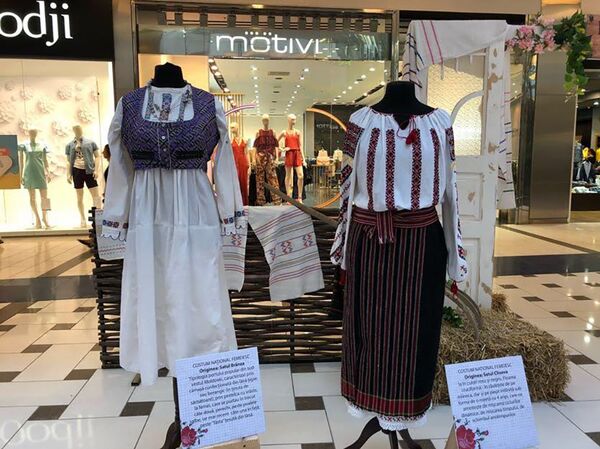 Expoziție de costume populare - Sputnik Moldova