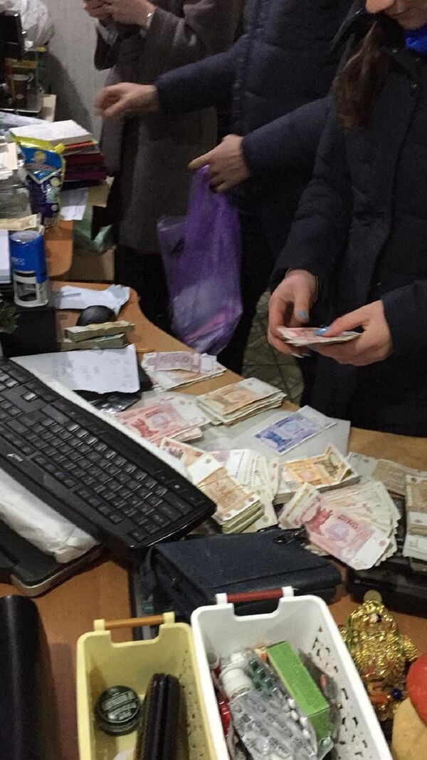 Подпольная фирма по продаже плодоовощной продукции  - Sputnik Молдова