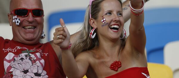 English fans cheer - Sputnik Молдова
