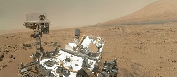 NASA's Curiosity rover has found the first evidence of liquid water on Mars, a significant step in the search for past life on the red planet. - Sputnik Молдова