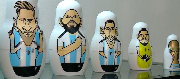 Матрёшки с Месси и аргентинской сборной появились в Буэнос-Aйресе - Sputnik Молдова