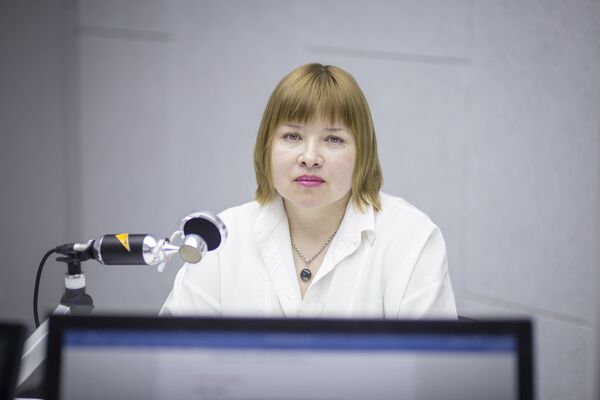 Врач: открыть больничные места для зараженных COVID-19 можно, но кто будет работать Врач: открыть больничные места для зараженных COVID-19 можно, но кто будет работать - Sputnik Молдова