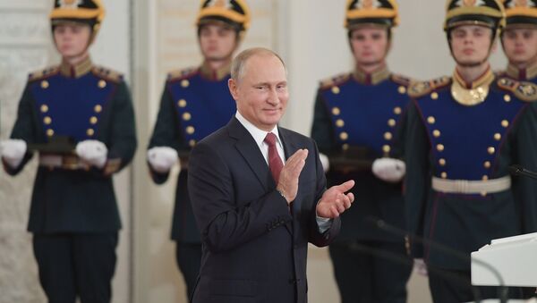 Vladimir Poutine lors de la cérémonie de remise des Prix d’État - Sputnik Moldova-România