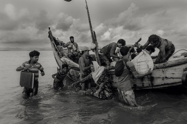 „În adăpost, cu orice preț”, fotografie de Masruk Ahmet (Bangladesh), laureat al concursului „Andrei Stenin” - Sputnik Moldova