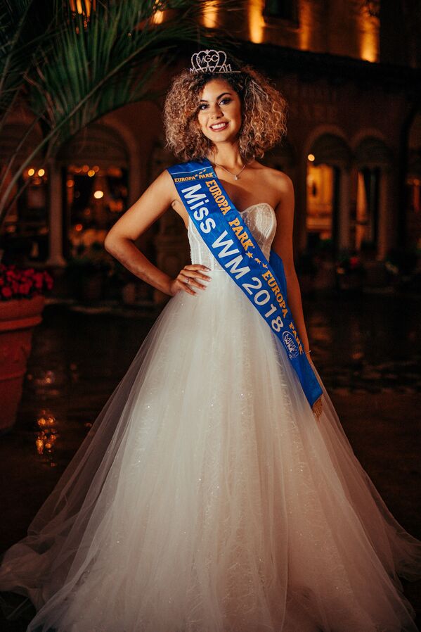 Câștigătoarea concursului de frumusețe „Miss Cupa Mondială-2018”, Zoé Brunet, Belgia - Sputnik Moldova
