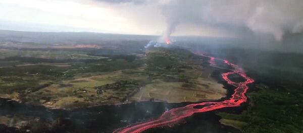Извержение вулкана на Гавайях продолжается пятую неделю - Sputnik Молдова