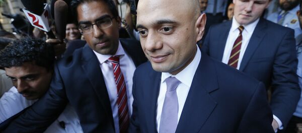 Britain's Business Secretary Sajid Javid leaves Bombay House, Tata Group head office in Mumbai, India, April 6, 2016. - Sputnik Молдова