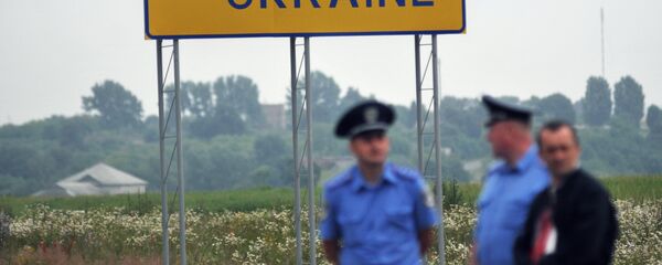 Международный пункт пропуска Угринов-Долгобичув на украинско-польском участке госграницы Международный пункт пропуска Угринов-Долгобичув на украинско-польском участке госграницы - Sputnik Молдова