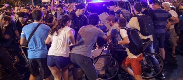 Proteste la București, 20-21 iunie 2018 Proteste la București, 20-21 iunie 2018 - Sputnik Moldova-România