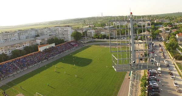 Full-house în tribunele de la Orhei la meciul decisiv dintre Milsami si Dacia - Sputnik Moldova