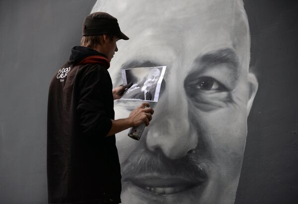 В Санкт-Петербурге появилось граффити с С.Черчесовым  - Sputnik Молдова