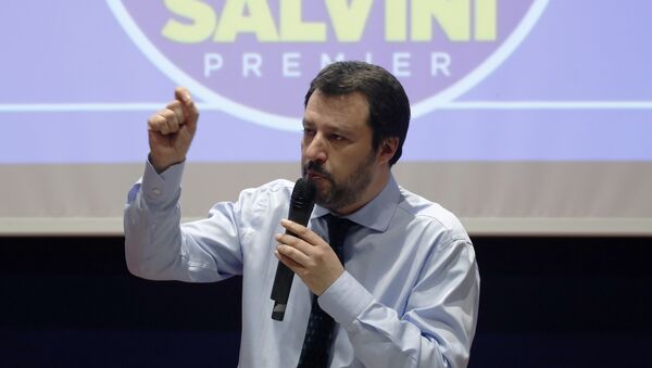Leader of The League party Matteo Salvini talks during an electoral rally in Milan, Italy, Friday, March 2, 2018 - Sputnik Moldova