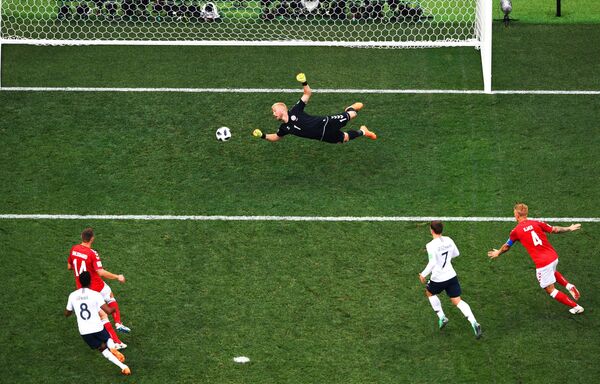 Schmeichel junior, paradă Schmeichel junior, paradă - Sputnik Moldova-România