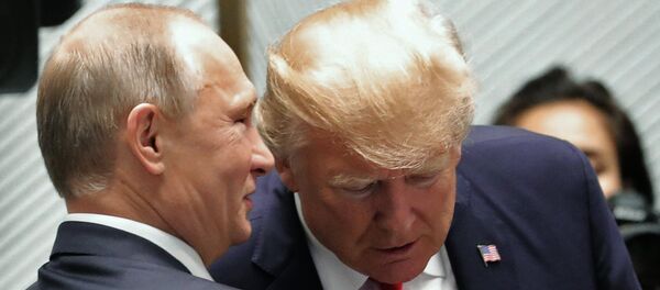 Президент РФ Владимир Путин и президент США Дональд Трамп - Sputnik Moldova-România