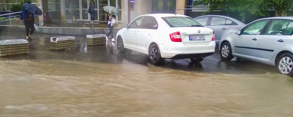 Ливень в Кишиневе - Sputnik Молдова