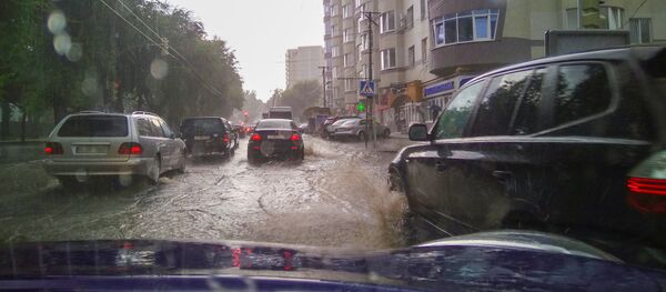 Ливень в Кишиневе  - Sputnik Moldova