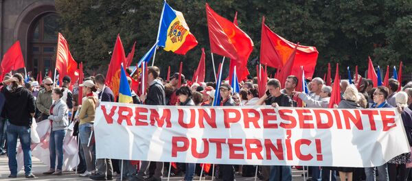 Массовая акция протеста нпрошла в центре Кишинева в воскресенье. - Sputnik Moldova