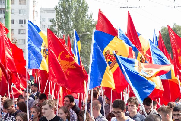 Протесты организованы двумя оппозиционными политформированиями - Партией социалистов и Нашей партией. - Sputnik Молдова