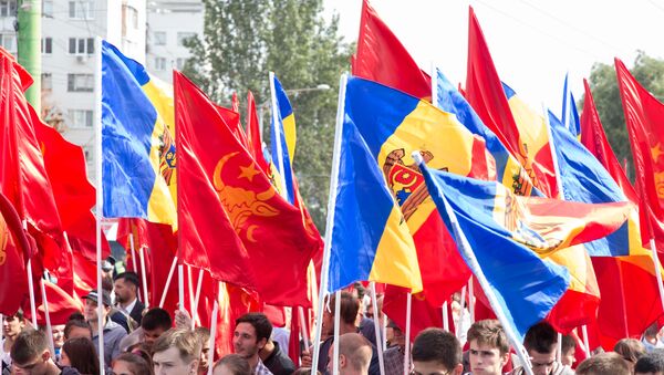 Протесты организованы двумя оппозиционными политформированиями - Партией социалистов и Нашей партией. - Sputnik Moldova