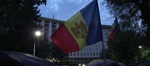 В Кишиневе появился еще один палаточный городок - Sputnik Moldova