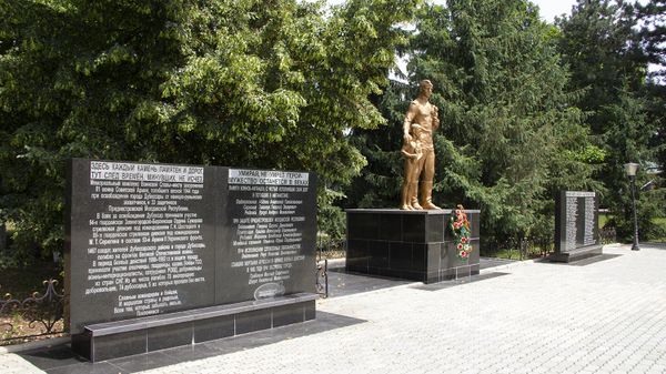Мемориал славы в г. Дубоссары Мемориал славы в г. Дубоссары - Sputnik Молдова