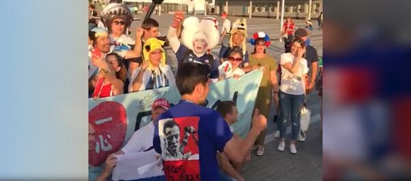 Японские болельщики распевали Катюшу - Sputnik Молдова