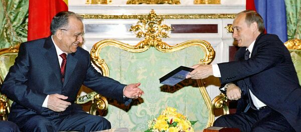 Ion Iliescu și Vladimir Putin - Sputnik Moldova-România