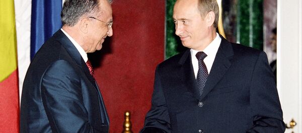 Ion Iliescu și Vladimir Putin - Sputnik Moldova-România