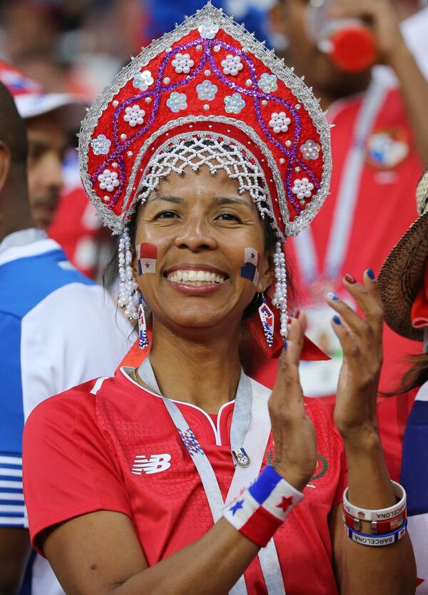 Болельщица сборной Панамы перед матчем группового этапа чемпионата мира по футболу между сборными Панамы и Туниса - Sputnik Молдова