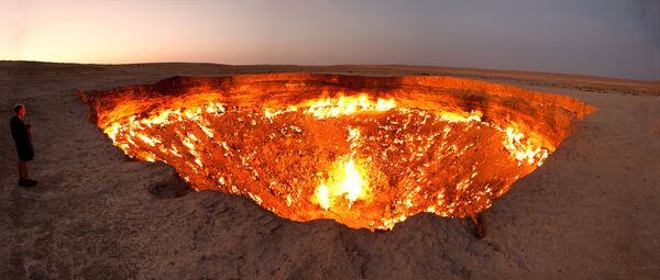 Газовый кратер Дарваза в Туркмении - Sputnik Молдова