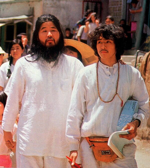Asahara, pe numele adevărat Chizuo Matsumoto, fondatorul sectei teroriste japoneze Aum Shinri Kyo Asahara, pe numele adevărat Chizuo Matsumoto, fondatorul sectei teroriste japoneze Aum Shinri Kyo - Sputnik Moldova-România