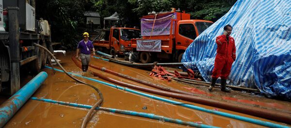 Операция по спасению из пещеры Тхам Луанг - Sputnik Молдова