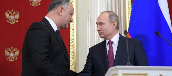 Встреча президента РФ В. Путина с президентом Молдовы И. Додоном - Sputnik Молдова