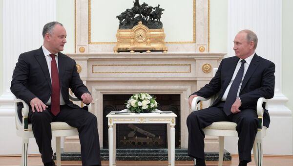 Президент РФ В. Путин встретился с президентом Молдавии И. Додоном - Sputnik Moldova