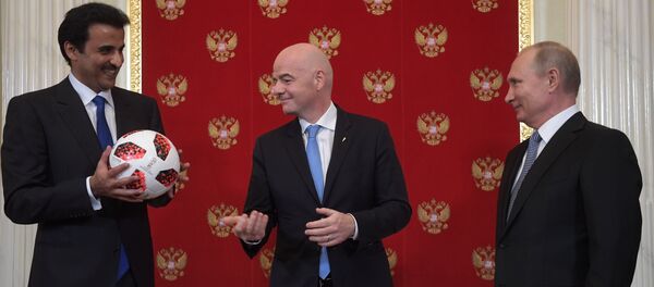 Президент РФ В. Путин принял участие в церемонии передачи Катару полномочий на проведение ЧМ-2022 по футболу - Sputnik Moldova-România
