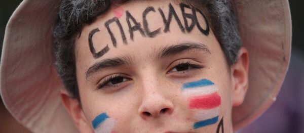 Болельщики перед финальным матчем ЧМ-2018 по футболу Болельщики перед финальным матчем ЧМ-2018 по футболу - Sputnik Молдова